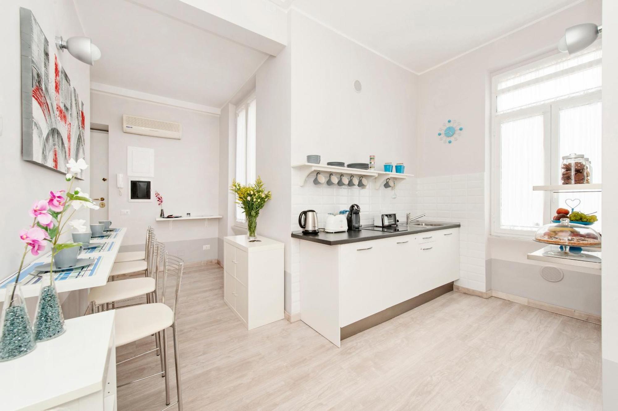 White Rooms Colosseo Рим Экстерьер фото